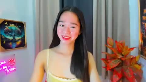 yourtinybunny online show from March 24, 11:27 am