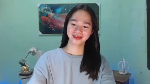 yourtinybunny online show from December 22, 11:39 am