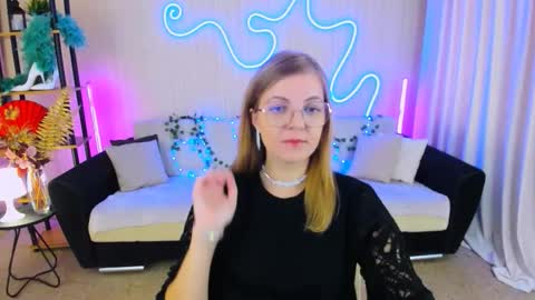 Alice online show from September 19, 9:46 am