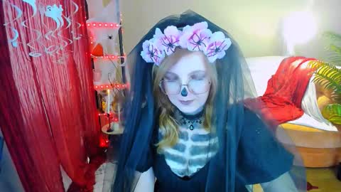 Alice online show from October 31, 9:42 am