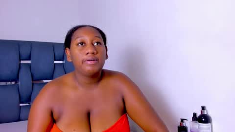 Snapshot of yourwife_anna chatting on October 17, 11:14 am yourwife_anna online show from October 17, 11:14 am