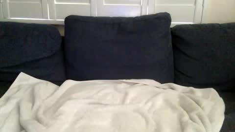 yque online show from April 12, 4:11 pm