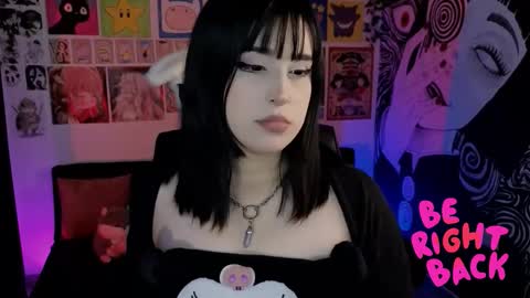    rawr   Anne Independent model      online show from February 3, 1:35 am