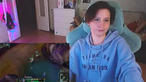 Kris online show from February 8, 8:10 pm