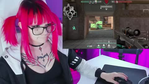 Snapshot of yumi_youkai chatting on December 15, 8:19 am Yumi 3 online show from December 15, 8:19 am