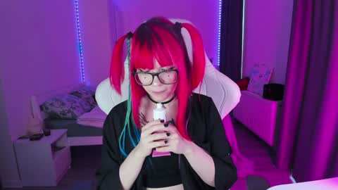 Snapshot of yumi_youkai chatting on December 6, 9:49 am Yumi 3 online show from December 6, 9:49 am