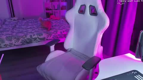 Snapshot of yumi_youkai chatting on February 10, 3:21 pm Yumi 3 online show from February 10, 3:21 pm