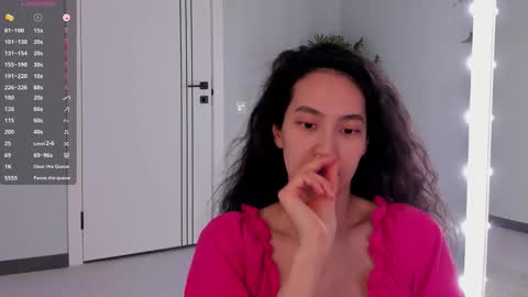 Cindey online show from March 25, 8:32 am