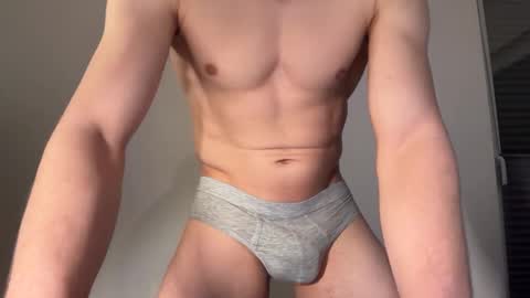 yung_milflover online show from January 12, 9:40 pm