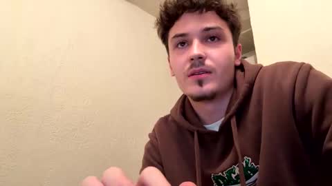 yungstudbev online show from September 27, 3:59 am