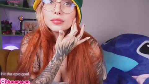 yunorose_ online show from January 19, 1:26 am