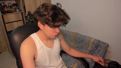 yurii_moody online show from November 24, 10:52 pm