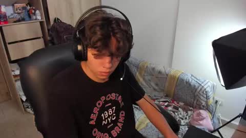 yurii_moody online show from October 31, 3:23 pm