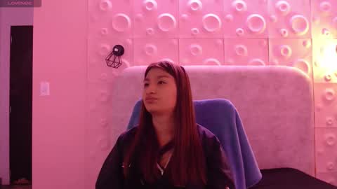 YUYIS online show from January 14, 12:35 pm