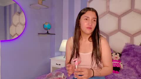 yvi online show from April 9, 11:49 am