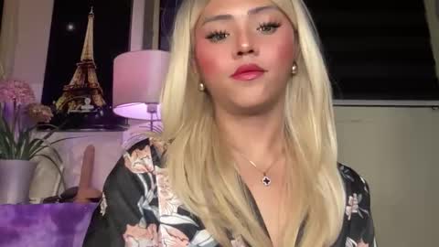 Snapshot of yvonne_guidotti chatting on September 26, 9:01 pm Miss Cali online show from September 26, 9:01 pm