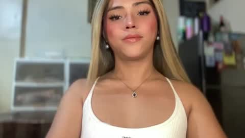 Snapshot of yvonne_guidotti chatting on September 17, 6:22 pm Miss Cali online show from September 17, 6:22 pm