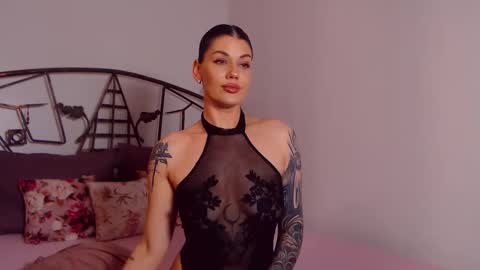 I V Y   online show from May 21, 8:48 pm