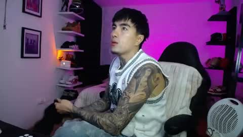 zac_muller1 online show from July 19, 7:33 am