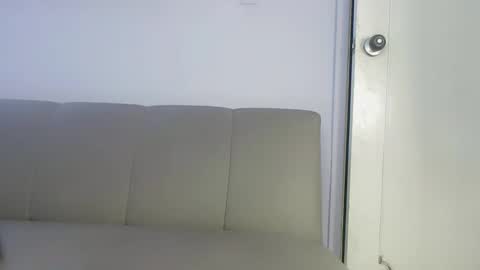 Snapshot of zacariass_ chatting on October 5, 4:10 am ZACARIAS online show from October 5, 4:10 am