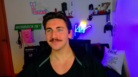 Zach Rhyder online show from November 20, 3:05 am