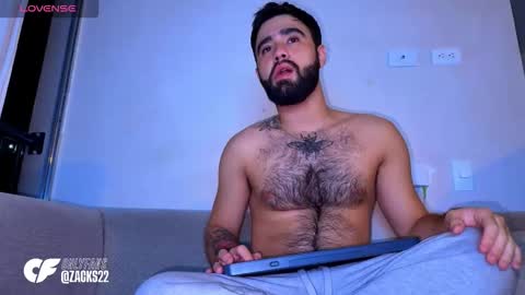 zack_sullivan22 online show from March 4, 8:00 am