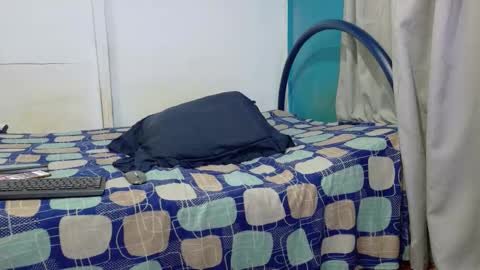 ZackMontiel07 online show from December 19, 9:38 am