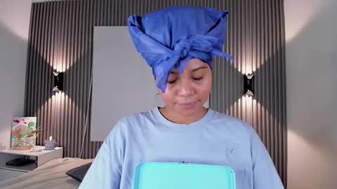 zafira online show from March 20, 1:27 pm