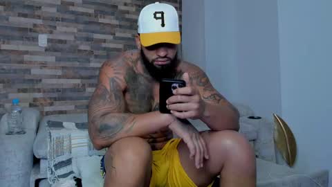 INSTAGRAM yormanfit7 online show from March 11, 11:44 am