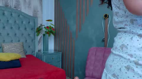 ZamanthaJones online show from February 14, 12:24 am