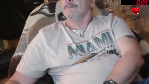 Snapshot of zander007 chatting on October 9, 3:50 pm zander007 online show from October 9, 3:50 pm