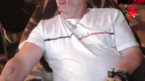 Snapshot of zander007 chatting on February 26, 4:38 pm zander007 online show from February 26, 4:38 pm