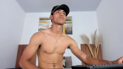 Zander online show from April 11, 2:21 pm