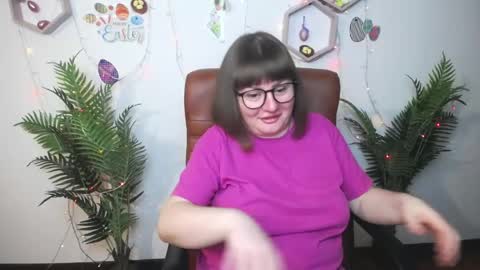 zannadreil online show from April 11, 6:45 pm