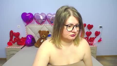 Snapshot of zannadreil chatting on March 3, 6:56 pm zannadreil online show from March 3, 6:56 pm