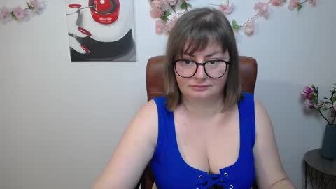 zannadreil online show from November 12, 10:45 pm