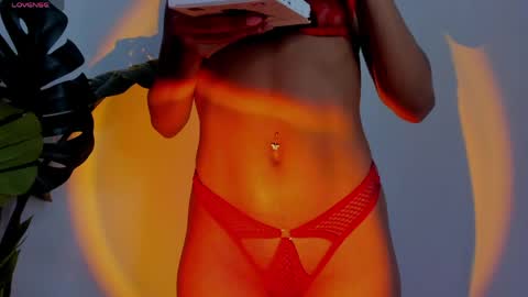 Zara online show from April 14, 4:05 am