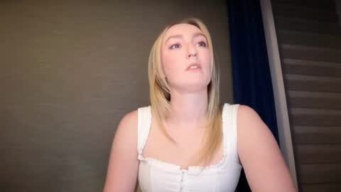 zaraallure online show from July 30, 9:15 pm