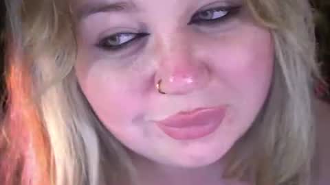 Lola online show from July 30, 9:04 pm
