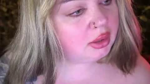 Lola online show from June 23, 7:42 pm