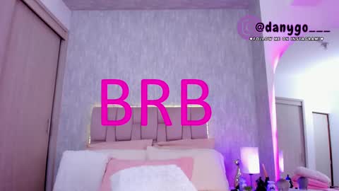 Snapshot of zarianaevanz chatting on February 22, 4:07 am Zariana online show from February 22, 4:07 am