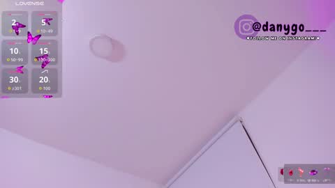 Snapshot of zarianaevanz chatting on October 6, 11:44 pm Zariana online show from October 6, 11:44 pm