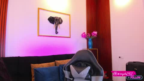  Zayda  online show from February 9, 8:55 pm