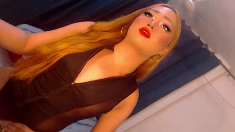 zemi_max online show from May 29, 8:12 am