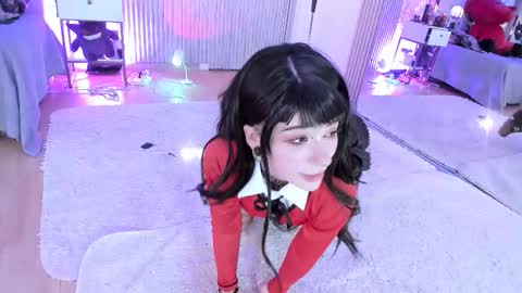    online show from October 18, 3:27 pm