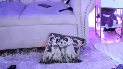    online show from September 13, 3:03 pm