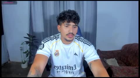 zeref online show from February 24, 10:51 am