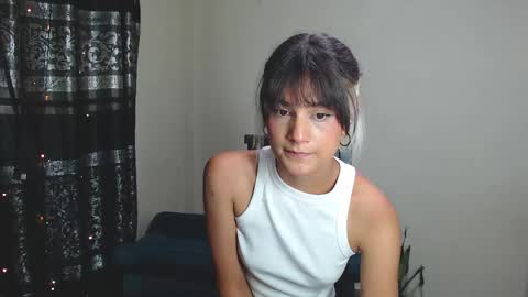 Snapshot of zero__o chatting on February 17, 11:33 pm ZERO online show from February 17, 11:33 pm