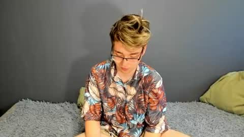 Ethan online show from June 21, 2:40 am