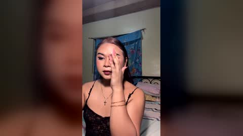 zethiabautsta18 online show from April 2, 2:24 pm